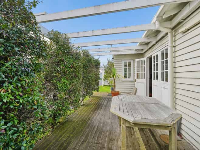 2 Tawera Road, Greenlane