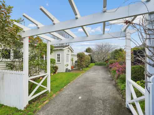 2 Tawera Road, Greenlane