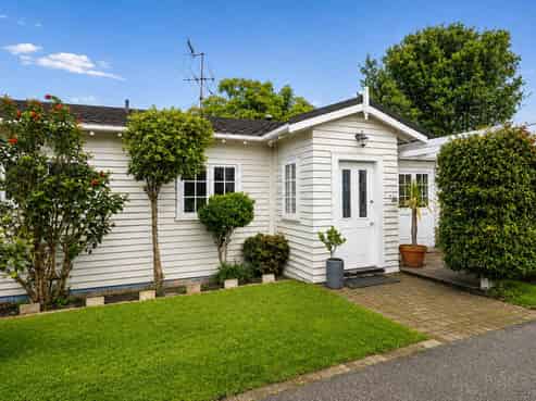 2 Tawera Road, Greenlane