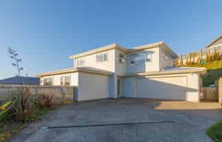 69 Grenada Drive, Grenada Village