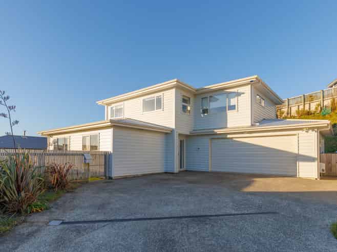 69 Grenada Drive, Grenada Village