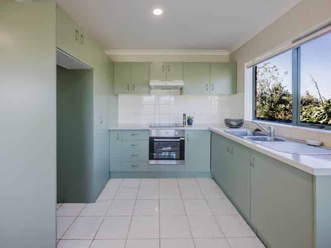 27 Lolim Place, Favona