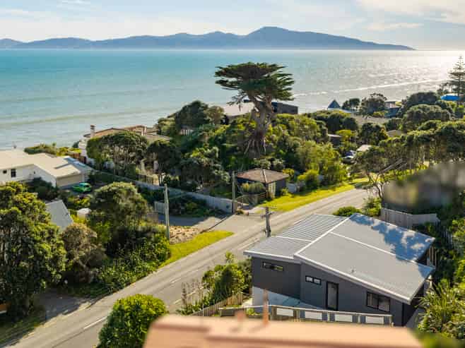 79 The Esplanade, Raumati South