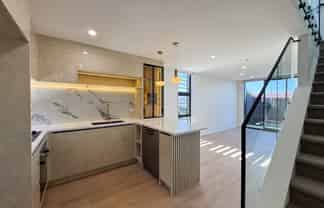 3/9 Utting Street, Birkdale