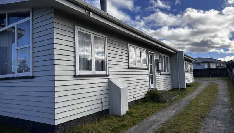 2/24 Scannell Street, Taupo