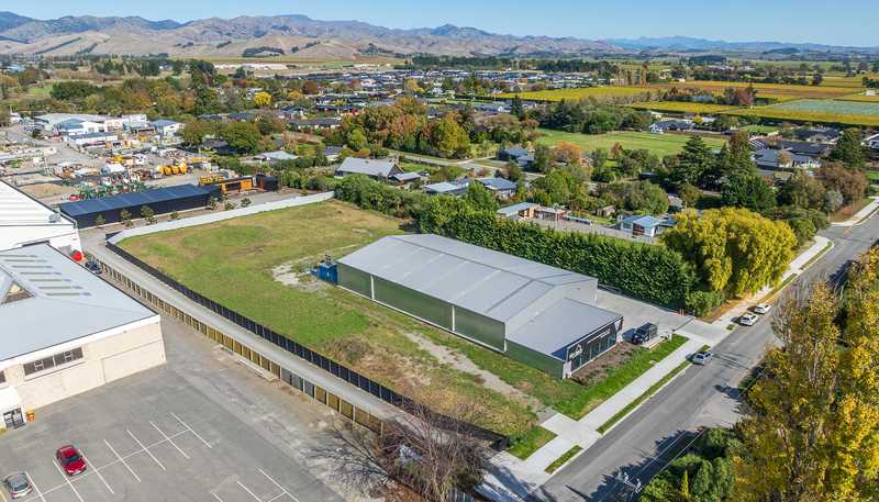 32 Waters Avenue, Burleigh