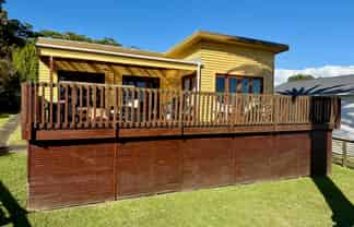 20A Government Road, Raglan