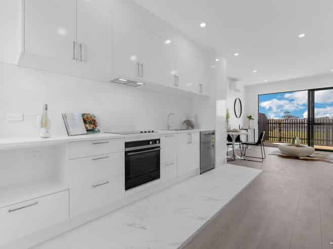 14, 15, 22/17 Barneys Farm Road, Clendon Park