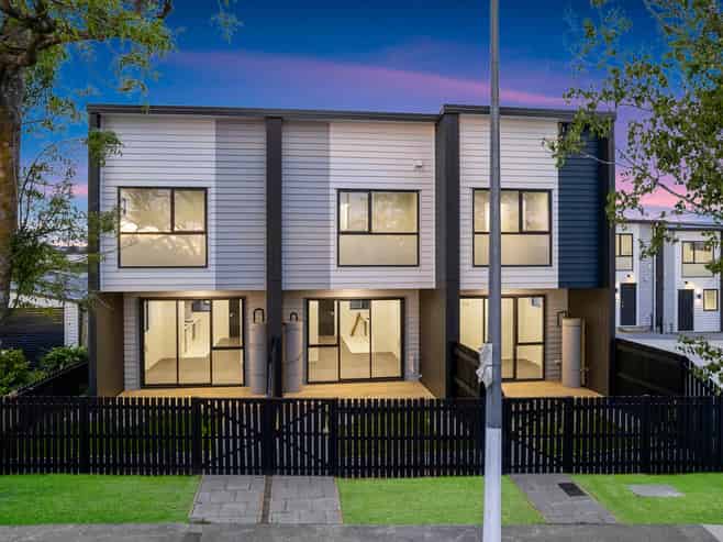 14, 15, 22/17 Barneys Farm Road, Clendon Park
