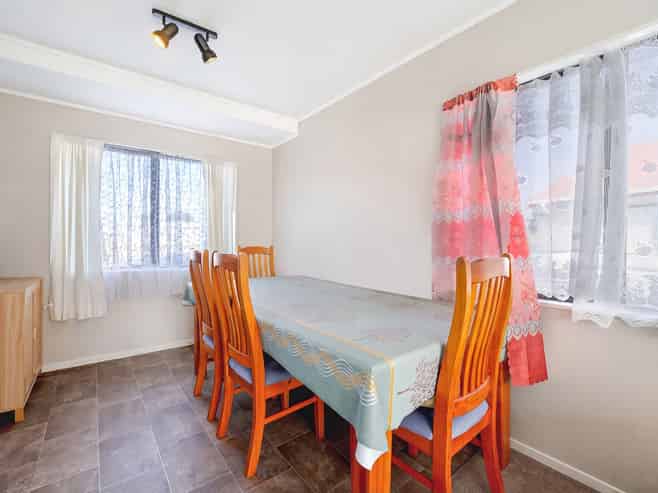 2/14 Templeton Place, Clendon Park