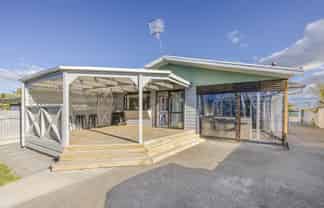 86 Wycliffe Street, Onekawa
