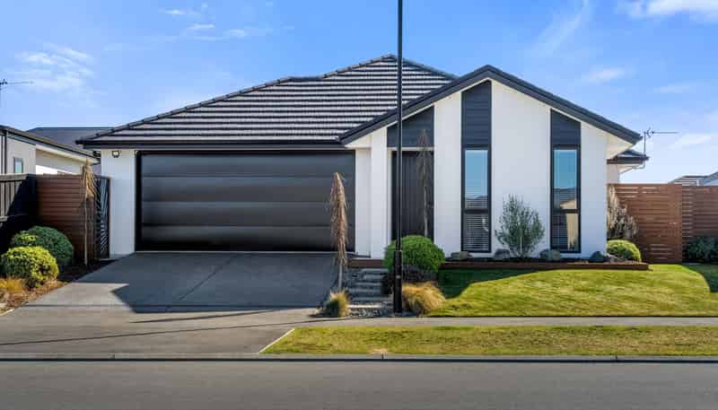 81 Lady Isaac Drive, ROLLESTON