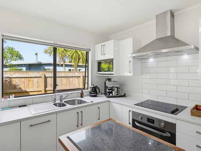 16B Michael Road, Paraparaumu Beach
