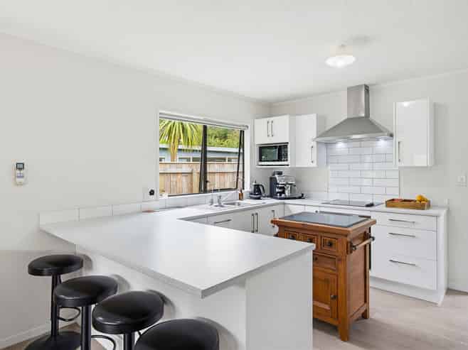 16B Michael Road, Paraparaumu Beach