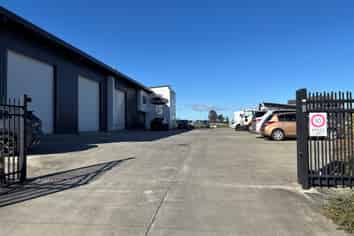 Airport Warehouse with Parking       