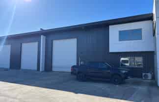 Airport Warehouse with Parking       