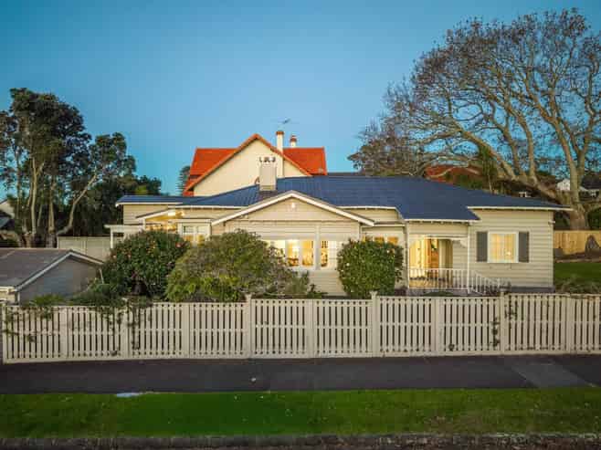 1A Burwood Crescent , Remuera