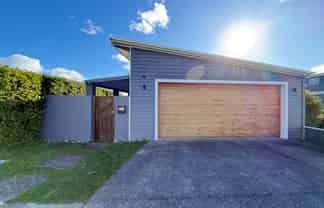 16 Tireti Road, Titahi Bay