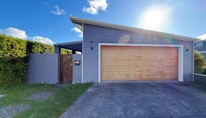 16 Tireti Road, Titahi Bay