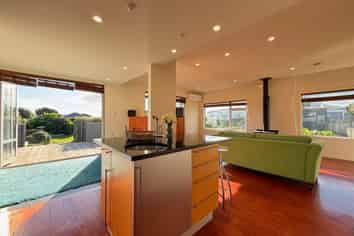 16 Tireti Road, Titahi Bay