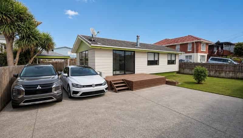2 Harrington Road, Henderson