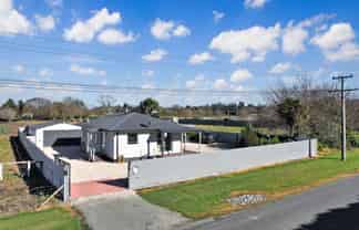 227 Racecourse Road, Allenton