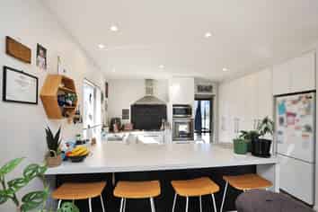 227 Racecourse Road, Allenton