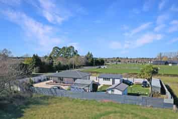 227 Racecourse Road, Allenton