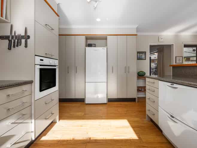 6 Koromiko Glen, Waikanae