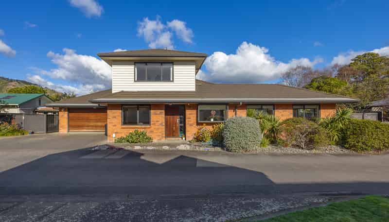6 Koromiko Glen, Waikanae