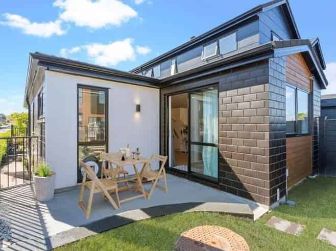 8 Honowai  Street, Kumeu