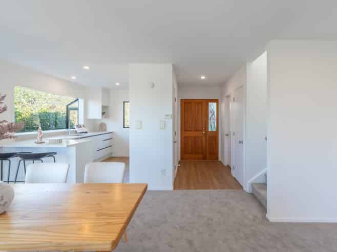 2/353 Glenfield Road, Glenfield