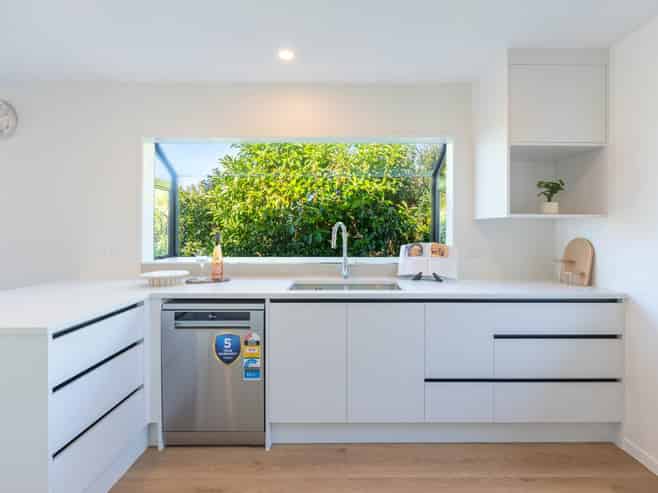 2/353 Glenfield Road, Glenfield