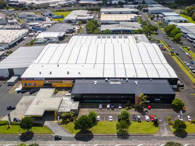 10,567sqm High-Stud DC with Drive-Through