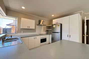 3/52 Millhouse Drive, Northpark