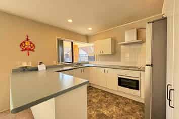 3/52 Millhouse Drive, Northpark