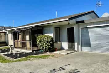 2/408 Southampton Street East, Akina