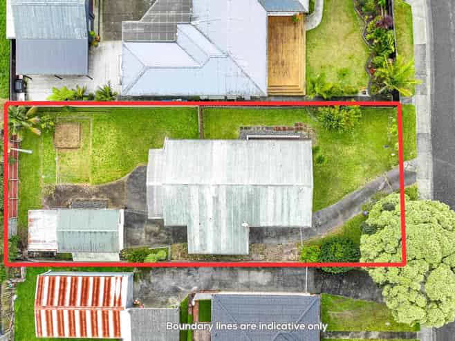 6 Robert Burke Place, Henderson