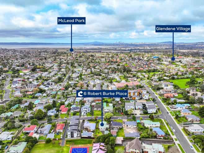 6 Robert Burke Place, Henderson