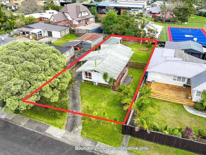 6 Robert Burke Place, Henderson