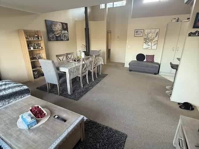 12a Riverstone Drive, Riverstone Terraces