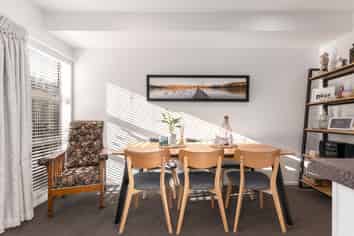 7 Henley Green, Northwood