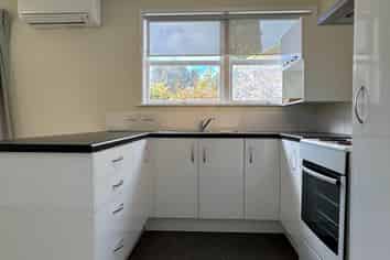1/24 Bardia Street, Belmont