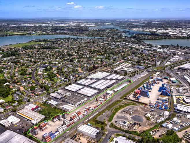 21,000sqm Yard + Small Warehouse & Office