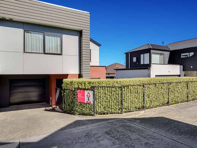 7/15 Onukutara Place, Huntington