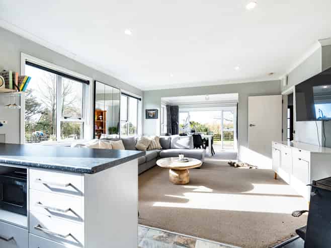 1870 Egmont Road, Inglewood