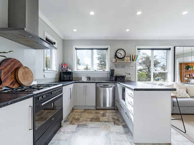 1870 Egmont Road, Inglewood
