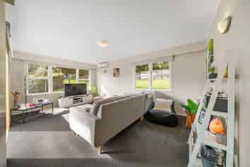 24 Omapere Street, Waitangirua