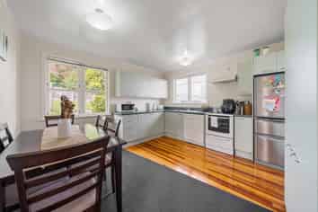 24 Omapere Street, Waitangirua