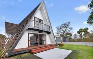97B Johns Road, Northwood